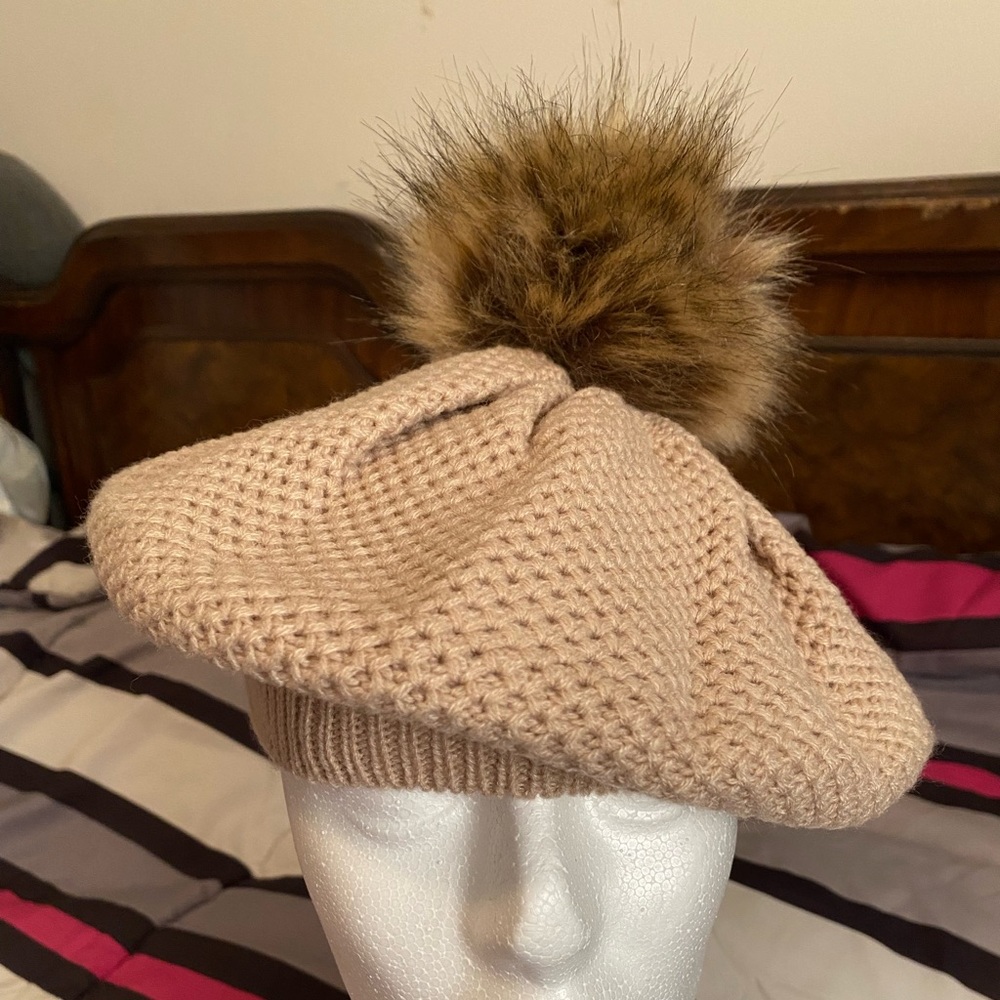 ⭐️Marcus Adler New York Winter Women Knitted Wool Beret Hat Pom Pom
